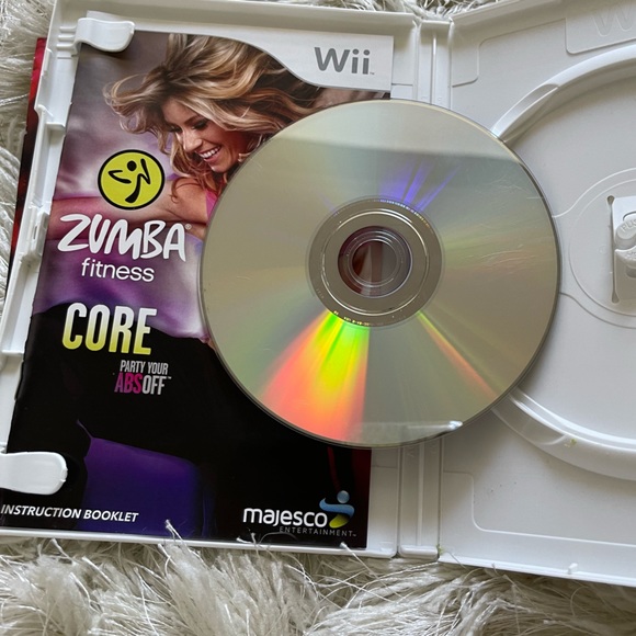 Zumba Wii Fitness Game - Picture 4 of 6